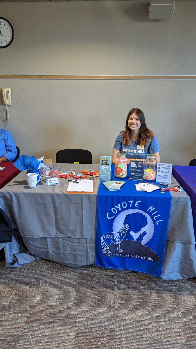 coyotehillkids's tweet photo. Having a blast at the #MSECC kick-off event this morning! MO State Employees, we would love to say hi & talk about how we are working to create more safe homes for children in foster care 💙 https://t.co/Mzcy4fejDm