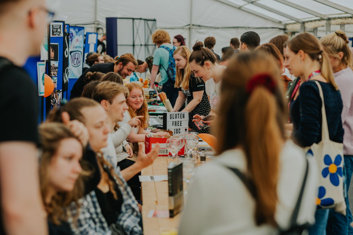 GuildofStudents's tweet photo. Welcome event spotlight.. SOCIETIES FAIR 💃
Joining a #StudentGroup is a great way to make friends @unibirmingham. So, make sure you join us at Societies Fair during Welcome to speak to hundreds of groups and sign up to taster sessions.
Learn more: https://t.co/llCv4ytNJP https://t.co/nHpAFZMZ9J