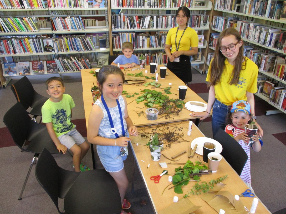 LancsLibraries's tweet photo. It's been all about the bugs at #KingsfoldLibrary. We had a great time making our very own bug hotels 
Check out our future events here
👉https://t.co/zgd00FFniK
#SCARTClub2022 #SCARTPlanetSavers #LancsSummerFun https://t.co/KI9qrWu4Dy