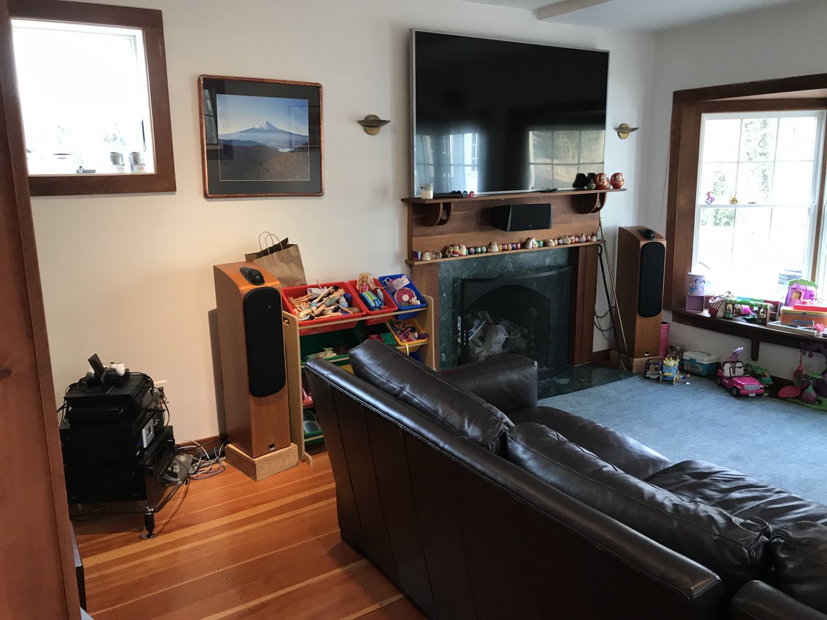 bArchStudio's tweet photo. Before & After
A once closed-off living space, this Victorian home was opened up to create inviting spaces for friends and family to gather.
#bArchitectureStudio #ListenCommunicateCreate #Architect #Architecture #HomeDesign #Renovation #RIArchitect #Boston https://t.co/lj7k2P9dI4