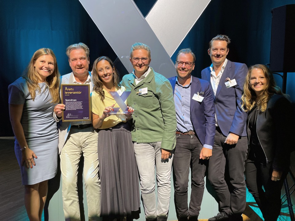 Spendrups tilldelas Årets leverantör hos <a href="/axfood/">Axfood</a>!
Prisutdelningen ägde rum under gårdagen på Axfoods leverantörsträff på Waterfront Kongresscenter i Stockholm.