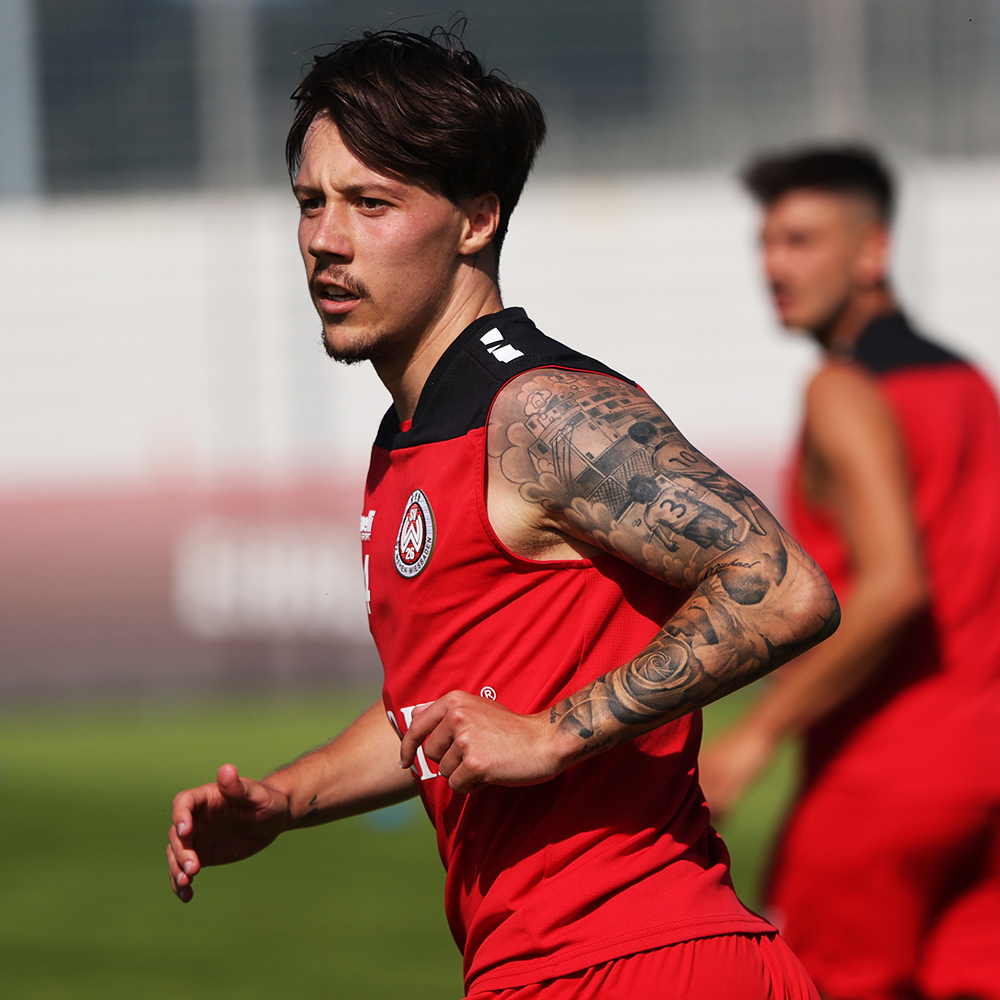 SVWW_official's tweet photo. Mach´s gut, Dome! 👋

Dominik #Prokop verlässt den #SVWW und schließt sich dem kroatischen Erstligisten HNK Gorica an. 

Wir wünschen Dir viel Erfolg bei Deiner neuen Station! 🍀 

Zur Meldung 👉 https://t.co/fyoUo1lbta

#dasWvereint https://t.co/1qdUEQeekA