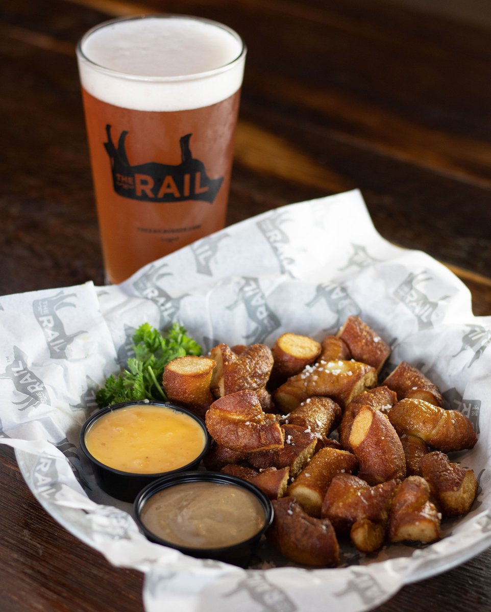 safebeerlines's tweet image. Let's talk about #PubGrub. These hand-cut pretzel bites from @therailburger are to die for. They come with Sweet Stadium Mustard and Buffalo Ranch dipping sauce. The Rail Burger carries all-Ohio beers. Grab a cold one and order these the next time they hit the app menu. #OhioBeer