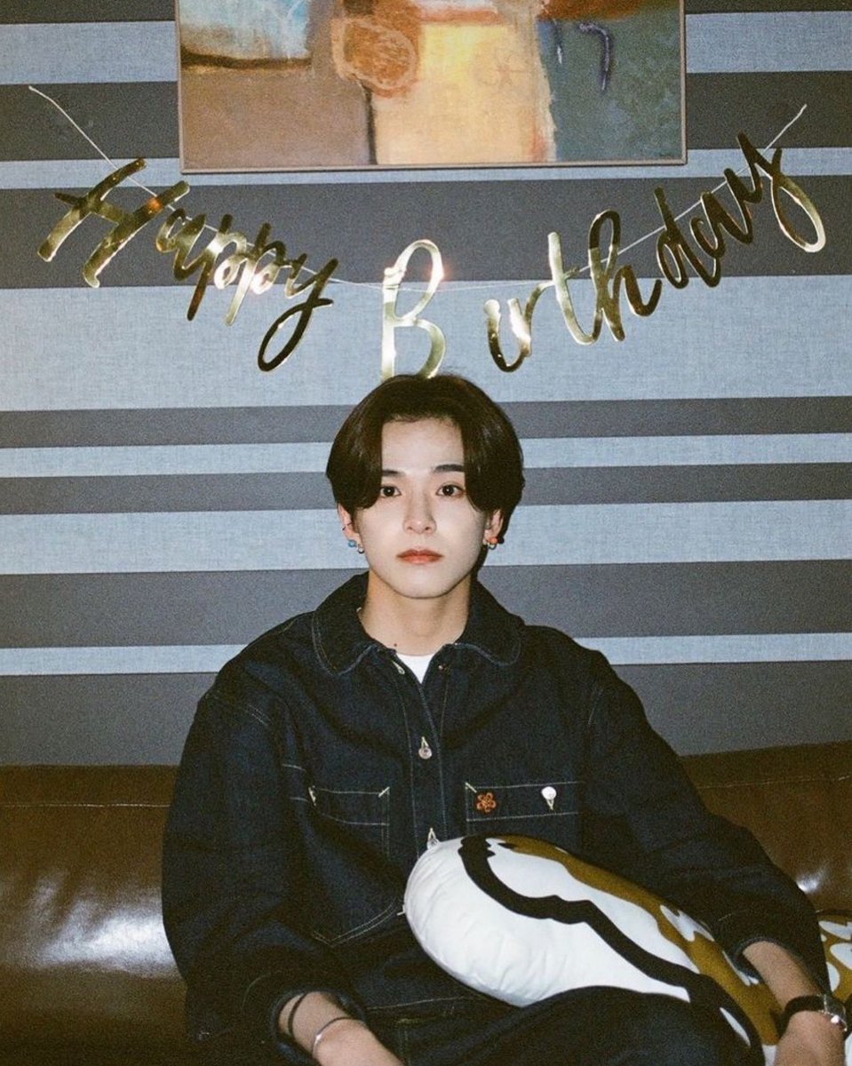 myteurejo's tweet photo. DAY 29

“always be like you are now.” — doyoung, 200822 
“always be yourself and do your best.” — haruto, 200822

“you're the best, so don't think too deeply and live as wonderful as you are now.” — hyunsuk, 200821

#31DaysWithAsahi
#ASAHI #아사히 #アサヒ #朝光 @treasuremembers https://t.co/yDmMi57vD7
