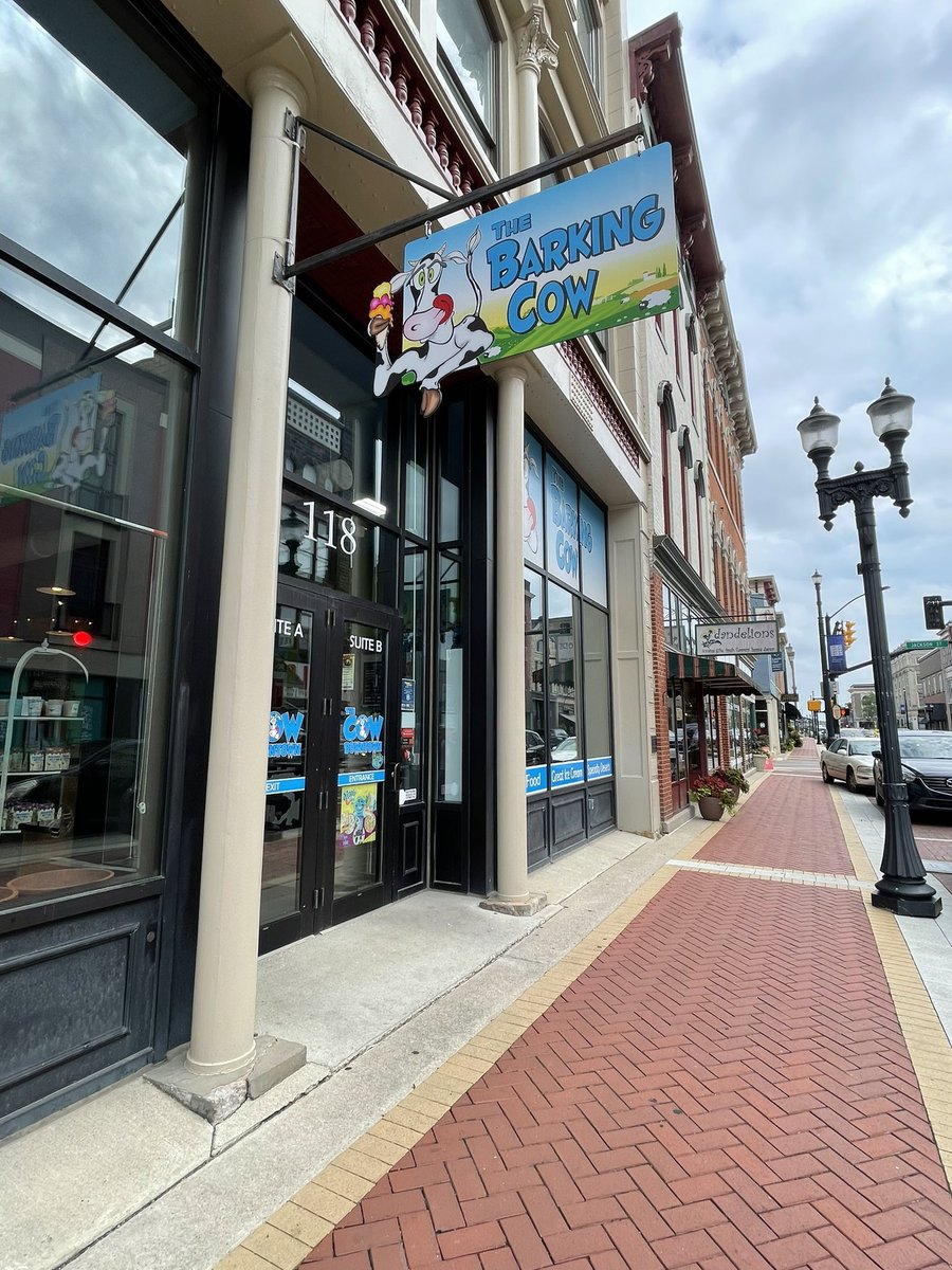 BallStateCT's tweet photo. Join me for Muncie’s #FirstThursday downtown!

I’ll be doing a @BobRossOfficial demonstration from 6-8p at The Barking Cow! 🍨 🎨

#PaintLikeBobRoss #HappyPainting #PaintingsForSale #ClassesAvailable https://t.co/1mwjMN9ebV