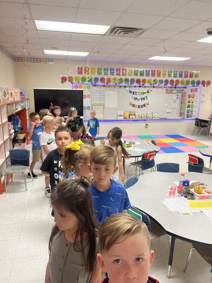 BoydCoSuper's tweet photo. Welcome back @SummitWildcats! Make it a great school year. https://t.co/VHxrgG3twi