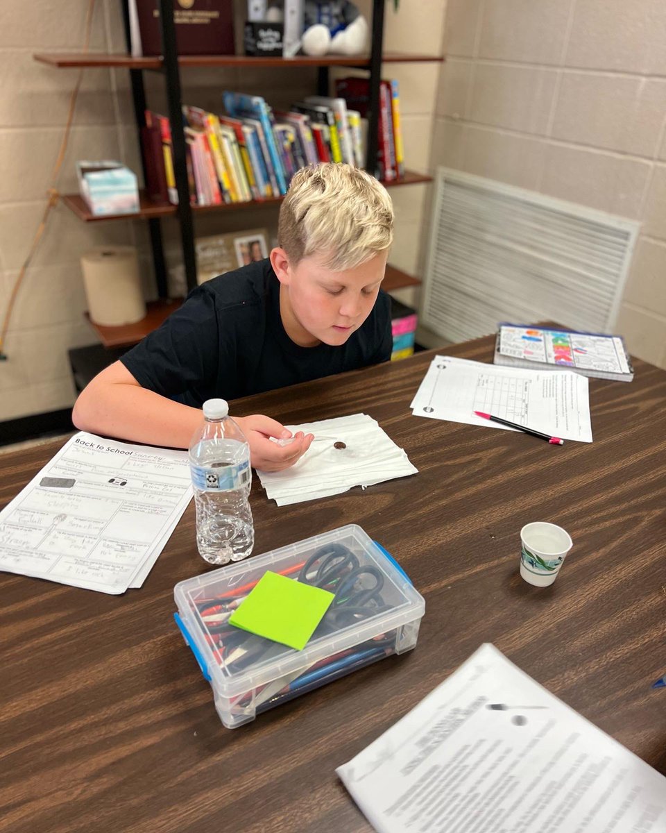 BMSLionPride's tweet photo. Mrs. Denton busted out some science! 6th grade completed the steps for science inquiry as they researched how many drops of water can fit on a penny! They were all shocked at their results. We graphed our data and discussed results. #bmshasGRIT #sciencerocks https://t.co/UnQZIs6gL8