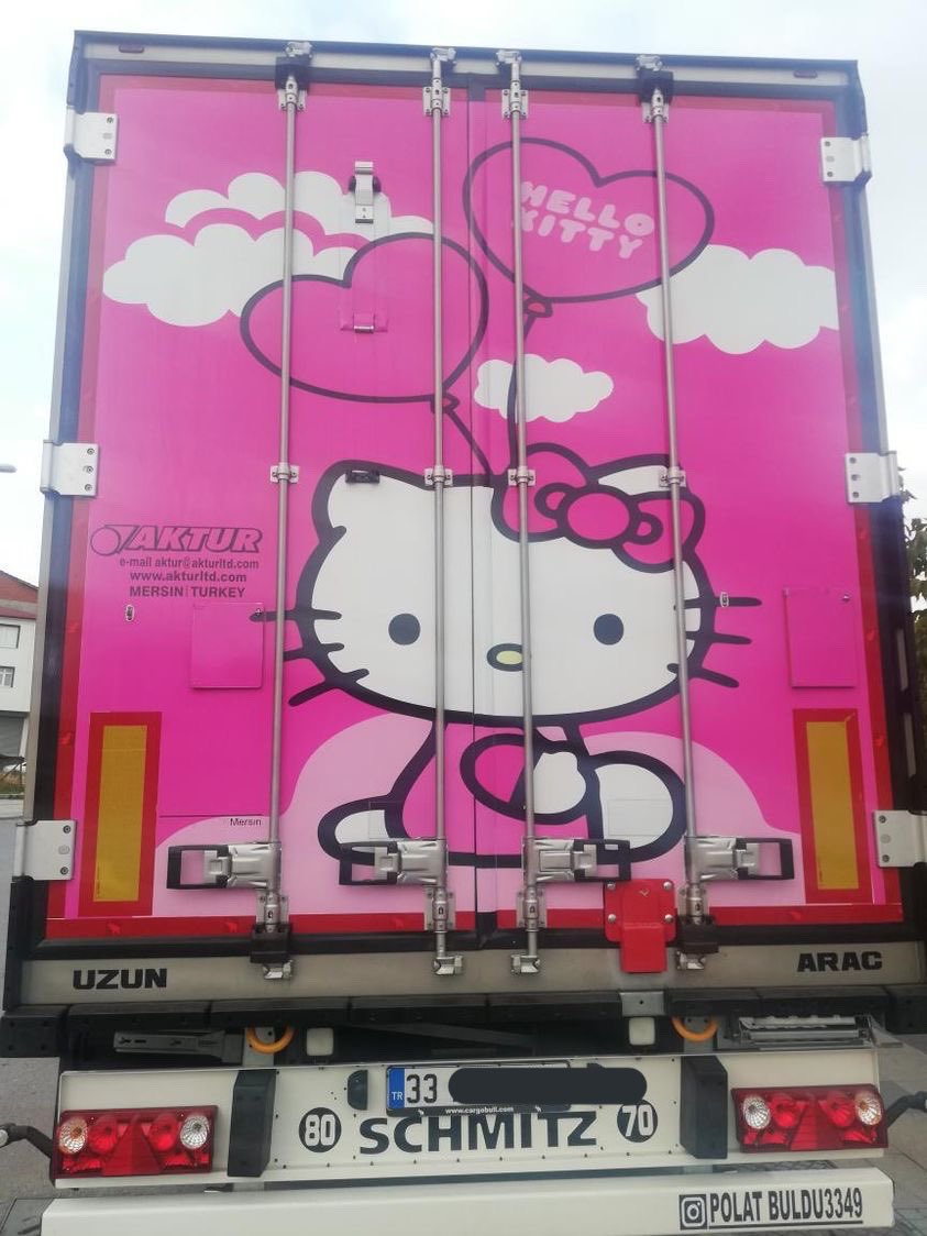 turkishang3l's tweet photo. 33 plaka hello kitty tır gerçekmiş polat abi bana ulasır mısın https://t.co/y4NA1mptJq