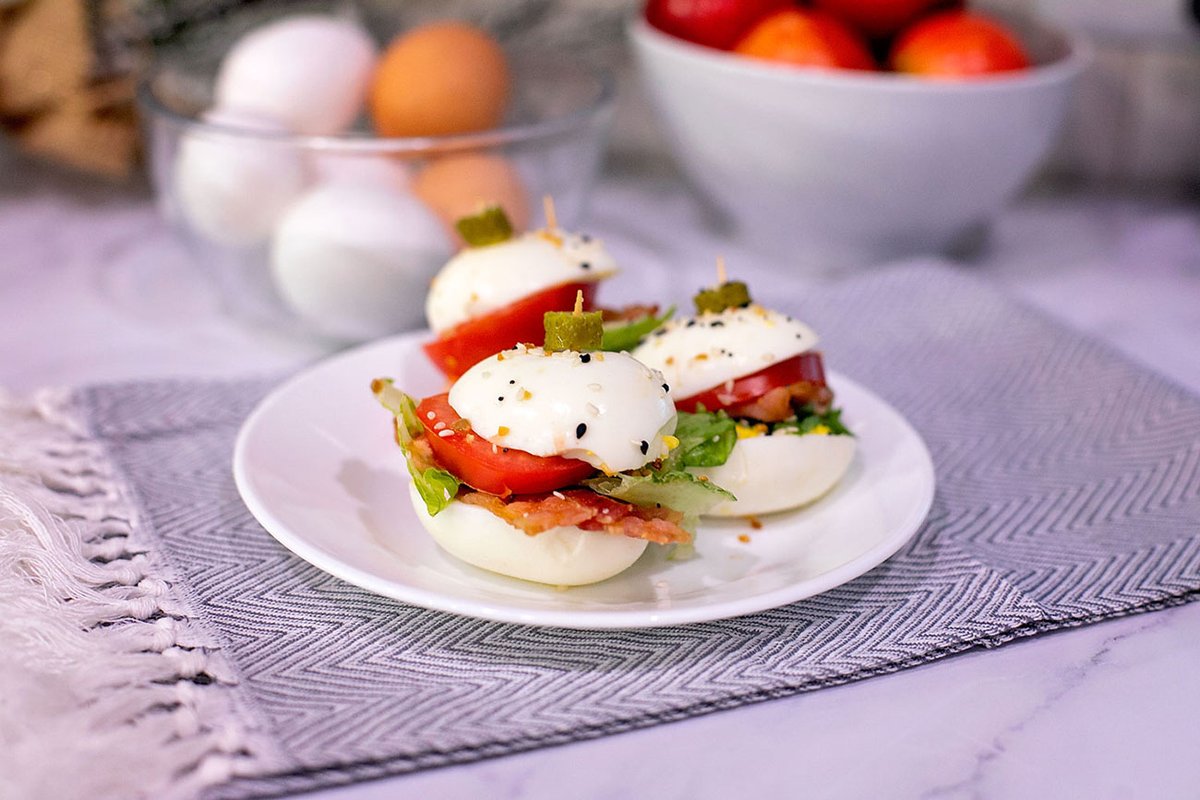 When we think of picnics, we think of finger foods. We want easy to pack, easy to prepare, and delicious to eat. ✅  
This National #EatOutsideDay, we're bringing you a recipe that checks all the boxes! 
 
ow.ly/YnU950KfoXK