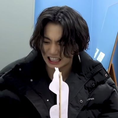 jiminsbbsjk's tweet photo. в честь дня рождения🤲🏻💓

гуги злится на еду потому что она вкусная ; a thread https://t.co/F648LCufuV