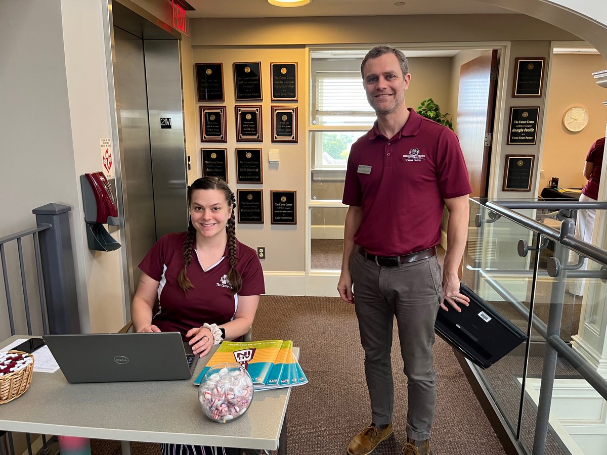 msstatecareer's tweet photo. We're all set for our Résumé Blitz TODAY from 10am-2pm!🤗Bring a hard copy of your résumé, and stop by 300 Montgomery Hall for a quick critique from recruiters and CC staff! 💼📄#jobs #careerfairprep #resume https://t.co/WpgGjDnH2v
