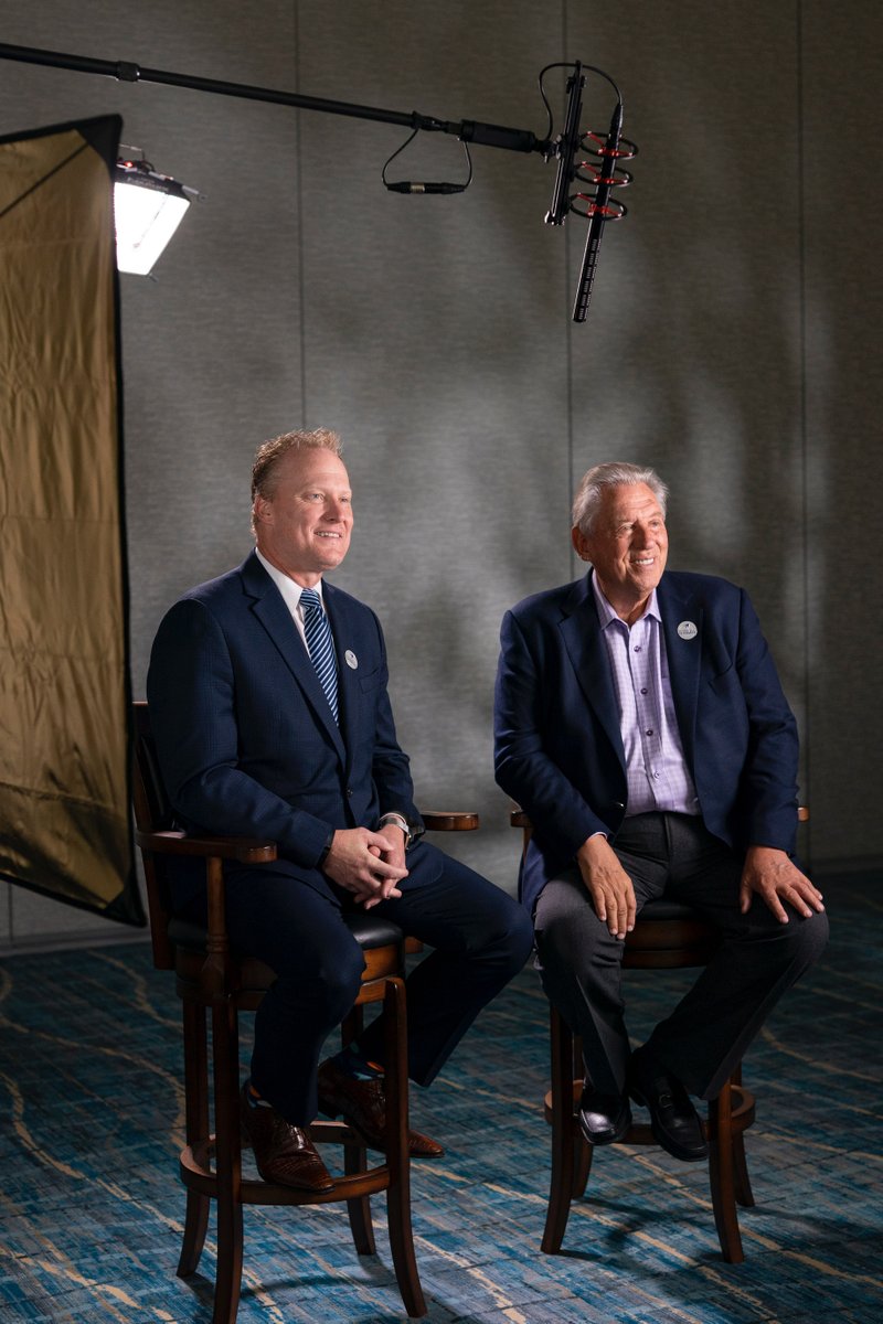 Maxwell_Leaders's tweet photo. A glimpse into Day 2 at the International Maxwell Conference in Orlando, FL!
#WelcomeHome #MaxwellLeadership #LedWell https://t.co/az0isG3XhM