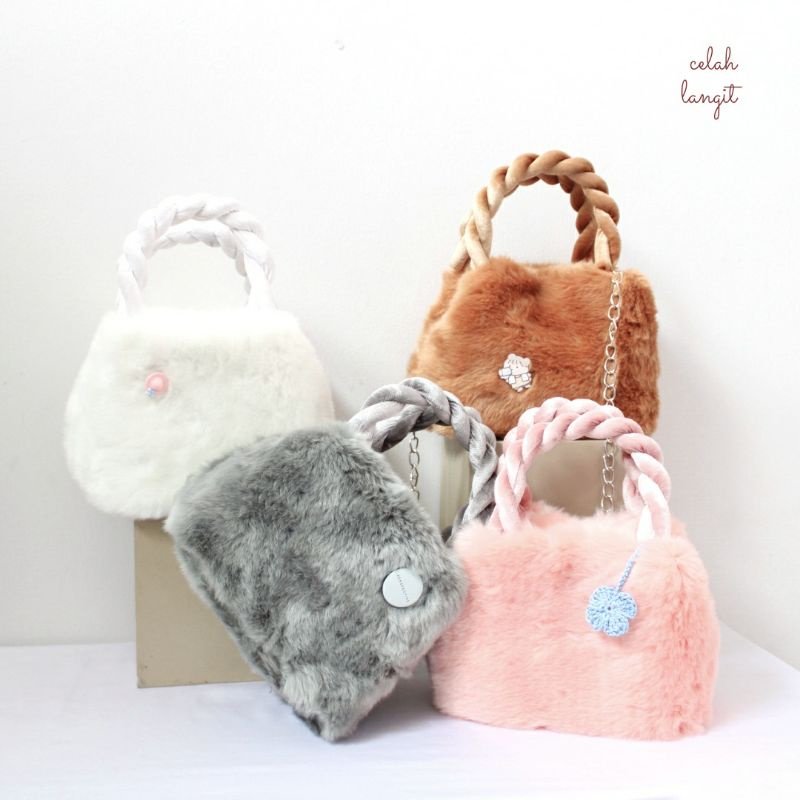 gaeranium's tweet photo. 🍉 rekomendasi tas bulu yang lucu 🍉

A thread—

Shopeehaul shopeeid shopeeracum slingbag shoulder bag mini bag hand bag fashion

Pict 1 https://t.co/a09u7jyPey
Pict 2 https://t.co/GMwsTxo13i
Pict 3 https://t.co/4vtUgXsc6t
Pict 4 https://t.co/dWTvsZhFNk https://t.co/0ugpyx8OyT