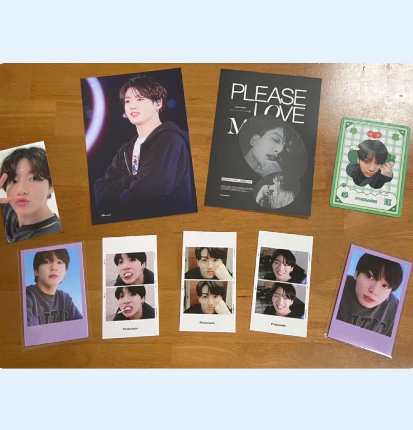 JK_09_lov's tweet photo. グク 생일 축하해💜☺️
25歳のお誕生日おめでとう🎂🎊 https://t.co/u7Ml6BqKZW