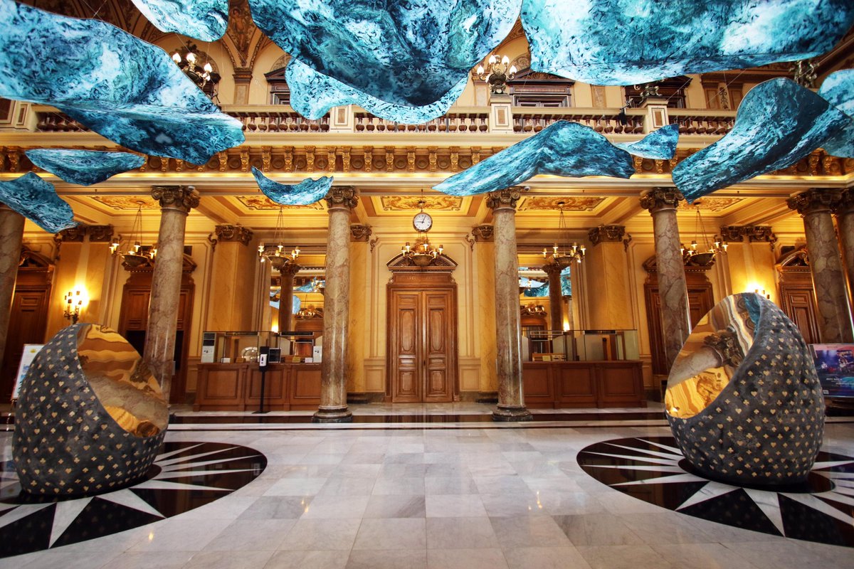MonteCarloSBM's tweet photo. #OnTheAirMonteCarlo 
Don't miss the last few days to see the famous and extraordinary piece "Bleu Sel" on the occasion of the On the Air program. Enjoy it until September 10th 2022 at the Atrium of the Casino de Monte-Carlo! 
Read more: https://t.co/6DHZzPzVrb https://t.co/cKTH6r3OsT