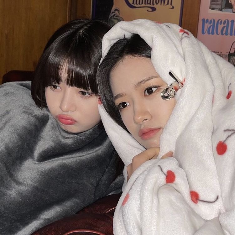 Reiarchv's tweet photo. Happy Birthday To Our Leader An Yujin 💗💗
#OurFirstLoveYujinDay
#유진이의스물을다이브가축하해 https://t.co/GXTXNoHID0