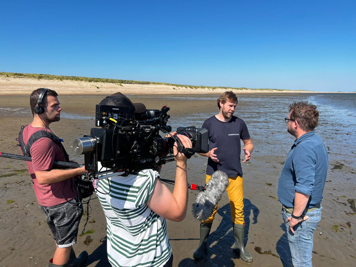 oscar_franken's tweet photo. Een tijdje terug werd ik door @DiederikJekel geïnterviewd voor het programma #Atlas op @NPO2 over de grote #waddenmozaiek bemonsteringscampagne in de diepere delen van de #Waddenzee. Vanavond 20:28 is de uitzending! @NIOZnieuws @univgroningen @Natuurmonument https://t.co/NUT75xpxhe