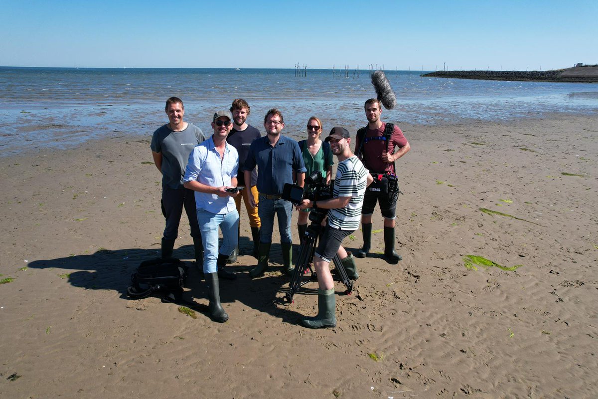 oscar_franken's tweet photo. Een tijdje terug werd ik door @DiederikJekel geïnterviewd voor het programma #Atlas op @NPO2 over de grote #waddenmozaiek bemonsteringscampagne in de diepere delen van de #Waddenzee. Vanavond 20:28 is de uitzending! @NIOZnieuws @univgroningen @Natuurmonument https://t.co/NUT75xpxhe