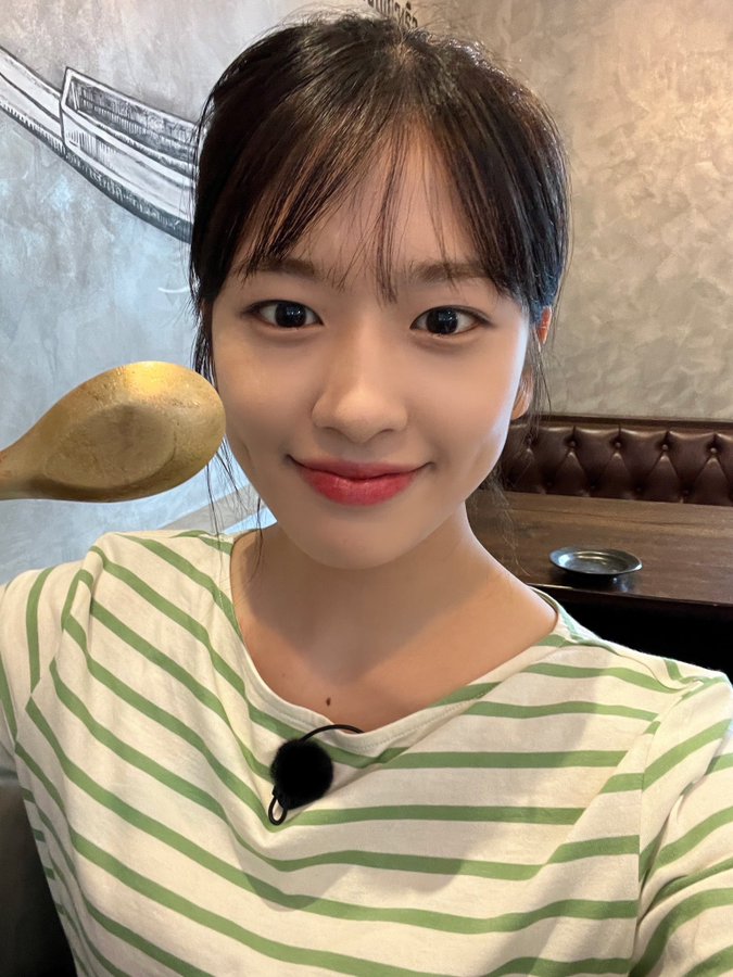 tomippang's tweet photo. dear Yujin, thank you very much because thanks to you I can still be sane. this month my life has been a mess, and you can make me smile again through your works. thank you so much, i love you. *cry*
#OurFirstLoveYujinDay 
SEPTEMBER STARTS WITH YUJIN
#유진이의스물을다이브가축하해 https://t.co/gecvPgXSIn