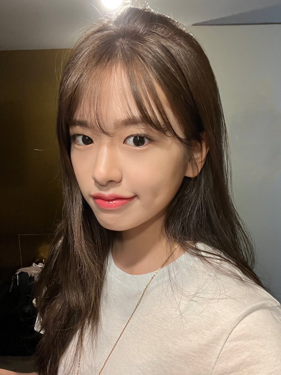 tomippang's tweet photo. dear Yujin, thank you very much because thanks to you I can still be sane. this month my life has been a mess, and you can make me smile again through your works. thank you so much, i love you. *cry*
#OurFirstLoveYujinDay 
SEPTEMBER STARTS WITH YUJIN
#유진이의스물을다이브가축하해 https://t.co/gecvPgXSIn