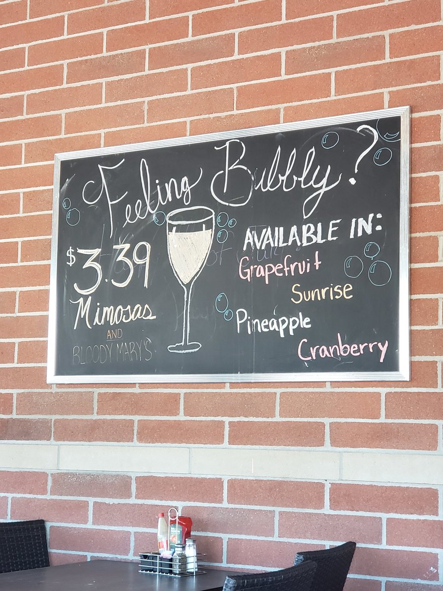 Joanie310's tweet photo. @MetroDiner where are the bubbles? Bring back the champagne not the sparkling wine! https://t.co/4iRlgD1JLo