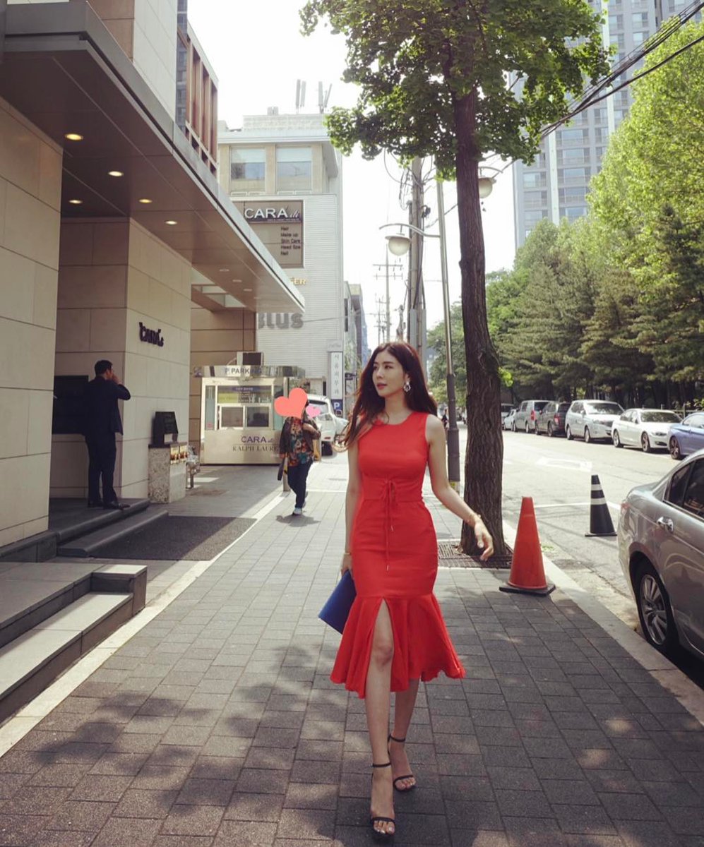 The weak wait for the opportunity, the strong make the opportunity.