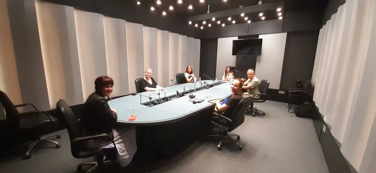 V #StudioOb17h: zakaj molčimo ob spolnih napadih? Zakaj se o tem, kako ravnati, ne učimo v šolah? Kako je v kulturi in kako v cerkvi? Voditeljica Tita Mayer, gostje: Katja Zabukovec Kerin, Neža Miklič; Nika Kovač; Iva Babič; Janez Cerar. <a href="/8Marec/">Inštitut 8. marec</a> <a href="/policija_si/">policija_si</a> <a href="/tita_mayer/">Tita Mayer 🏳️‍🌈</a>