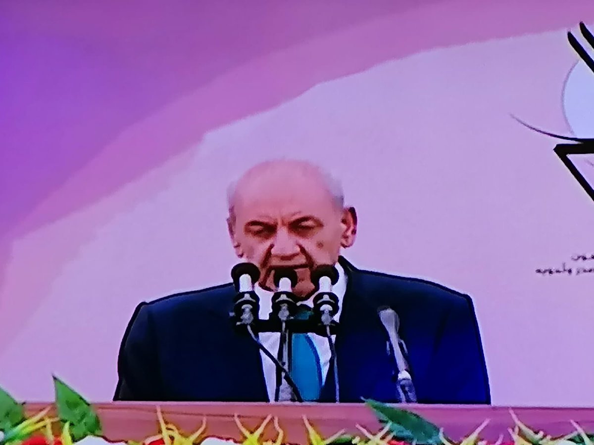 AhmadBerri1's tweet photo. خلافاً لكل ما يجري ع التواصل ما حدن يراهن على خلاف بين الحركة والحزب 
خيطوا بغير مسالة 

هؤلاء انا بقلكم مين هني هؤلاء  اشداء على الأعداء رحماء فيما بينهم 
#الرئيس_نبيه_بري
#كموج_البحر https://t.co/HOhiFNDzOA