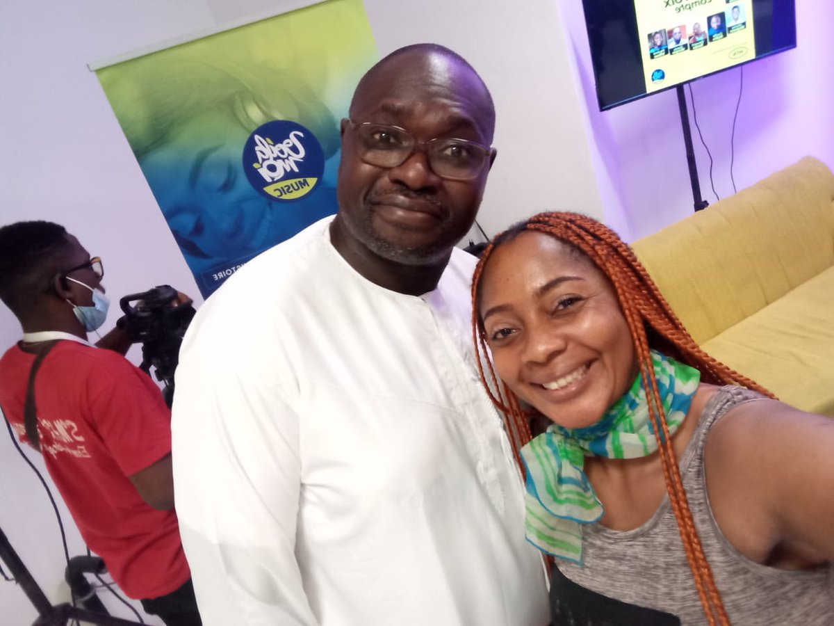 BloggersCM's tweet photo. Les blogueurs de @BloggersCM célèbrent la journée mondiale du blog à Douala.
@mvengcaroline @doualanow @MaitreAFRA @matango_club @mouenthias @EtienneTalla1 @joelpro12 .
#BlogDay2022
#ABCBlogDay
#ABCCARE https://t.co/9HQfUoC8sh