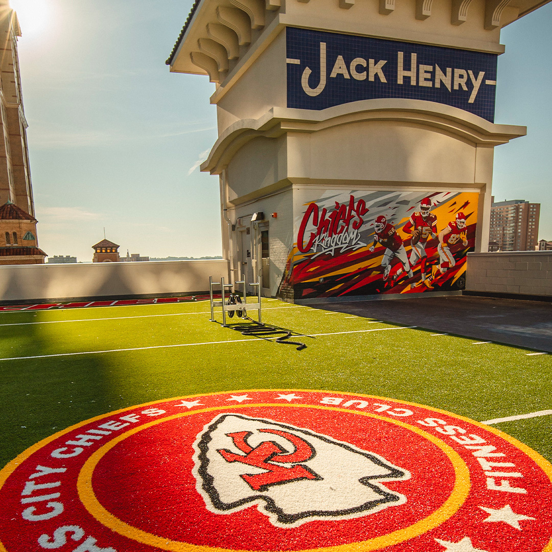 Chiefs's tweet photo. .@ChiefsFit – Country Club Plaza, the premier flagship location for the fitness center concept, will open for member workouts on Thursday, September 8 📝