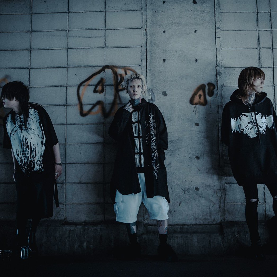 garyuhonpo's tweet photo. 【POPUP EVENT】
日時:9月09日(金)-11日(日) 13:00-20:00
会場:MAISON de SIGN(あべのベルタB1F)
・
大阪メトロ谷町線・阿倍野駅直結のセレクトショップ「MAISONde SIGN」にてガリュウホンポのPOPUPを開催。
GABによるライブペイントも実施します！(日程は改めてご案内)
#ガリュウホンポ #MAISONdeSIGN https://t.co/VznbGXSyIe