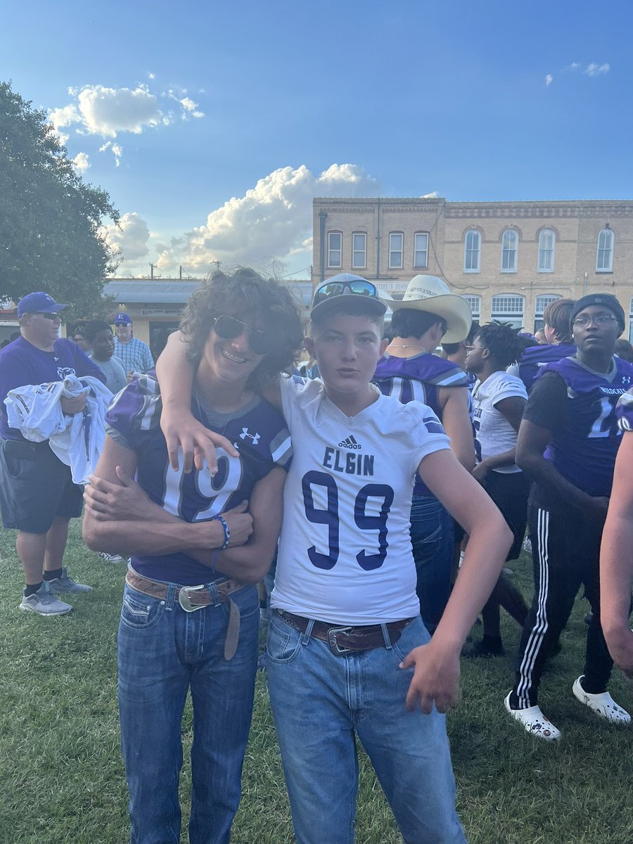 rathke_debbie's tweet photo. The growth I have seen with these guys has been tremendous- both on and off the field #myboys #raisingstrongmen https://t.co/1R0TrPEh92