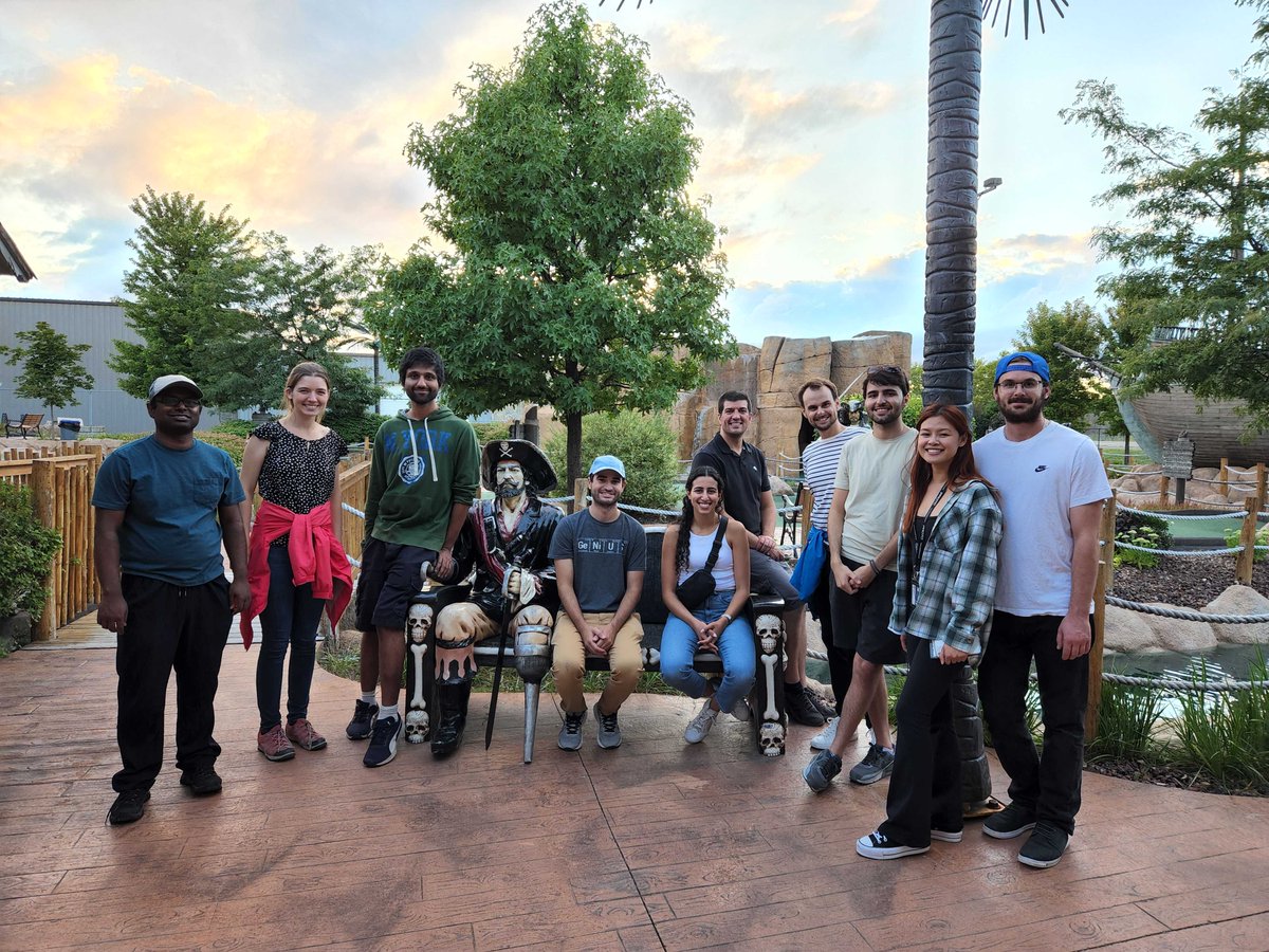 nick_vukotic's tweet photo. End of summer minigolf outing with the #VukGroup and some friends! Shout out to my super creative wife for making this personalized thermochromic cups for the group! @mdao95 @joykobti @Antonketone @anyayach @JacobRothera @ayan_chem Ali, Luisa, @thatsteveloeb @SimonRondeau https://t.co/YcPZW29Xe3
