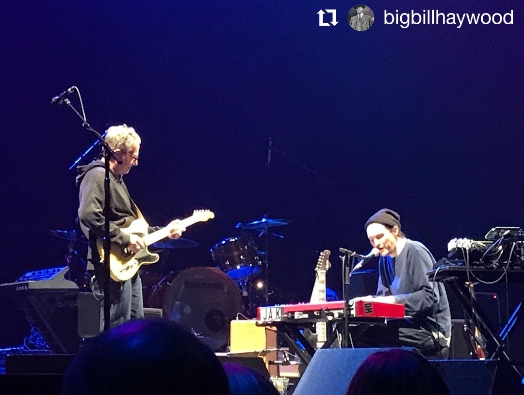 JKlinghoffermx's tweet photo. Mañana en Quebec, Canadá, el comienzo de la gira por Norteamérica de #pearljam con #pluralone abriendo los shows ❤️🎶
Tal vez también lo acompañen Stone y Jeff 🤗
Esperemos transmisión de @Pluralone1
📷 @ becki17 @ bigbillhaywood #joshkinghoffer #jeffament #stonegossard https://t.co/yNI81ti9iL