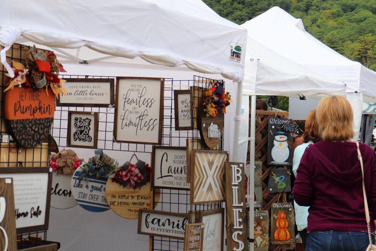 Come and celebrate the long weekend at the Labor Day Weekend Craft Fair at Gunstock Mountain September 3-4! Hours are Saturday and Sunday 10am-5pm. Enjoy American-made goods from over 100 vendors! Admission and parking is free! Visit gunstock.com/calendar for more information.