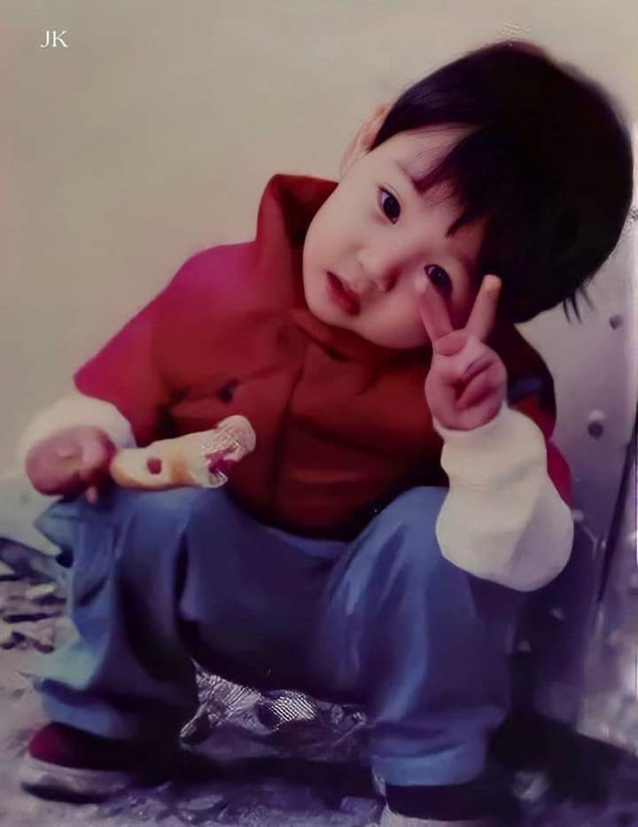 SuJK0613's tweet photo. 생축🎂💗🐰
#HAPPYJKDAY 
#전정국
#BTSJUNGKOOK 
#WithJKNightAndDay https://t.co/tvvCeKXKYr