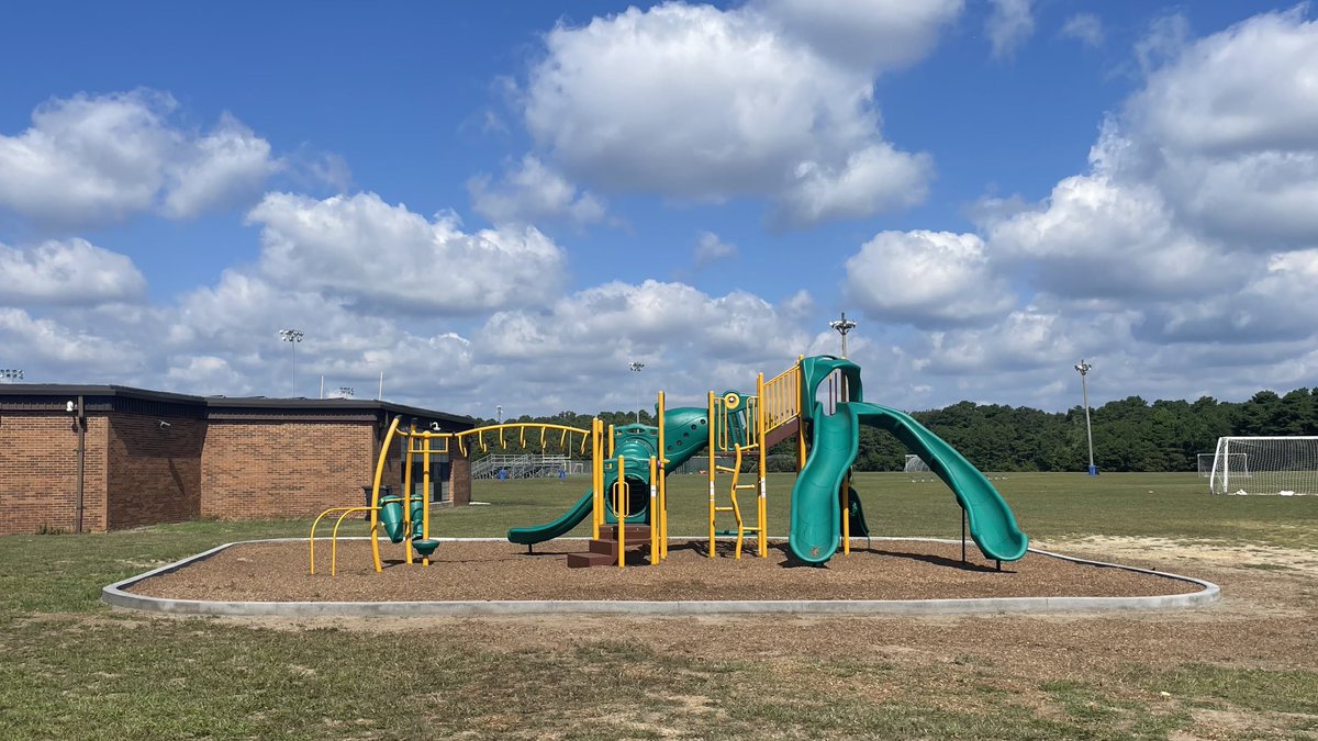 VMESMustangs's tweet image. Our new playground is ready for our students to run, jump, and play on! Thanks to the many people that helped make this dream come true!  ⁦@BrickSupt⁩ ⁦@MsMac_BTPS⁩ .  @HerbieStars⁩ ⁦@BtpsFacilities⁩ ⁦@PtaVmes⁩      A special thanks to Ms. A❤️