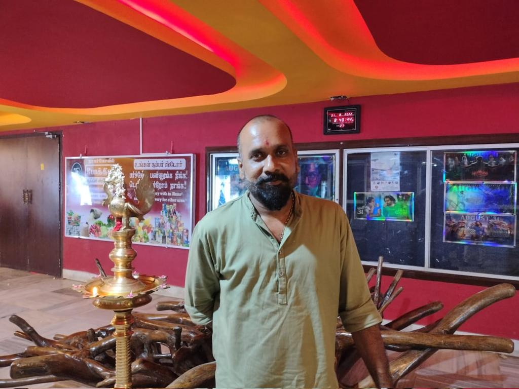 AnandCinemas's tweet photo. Our Hearty Thanks to our own #NeelanKSekar the writer of #Cobra 🐍 for making the day the most prestigious one. @AjayGnanamuthu

#CobraAtAnandCinemas https://t.co/u8jiRgRLW6