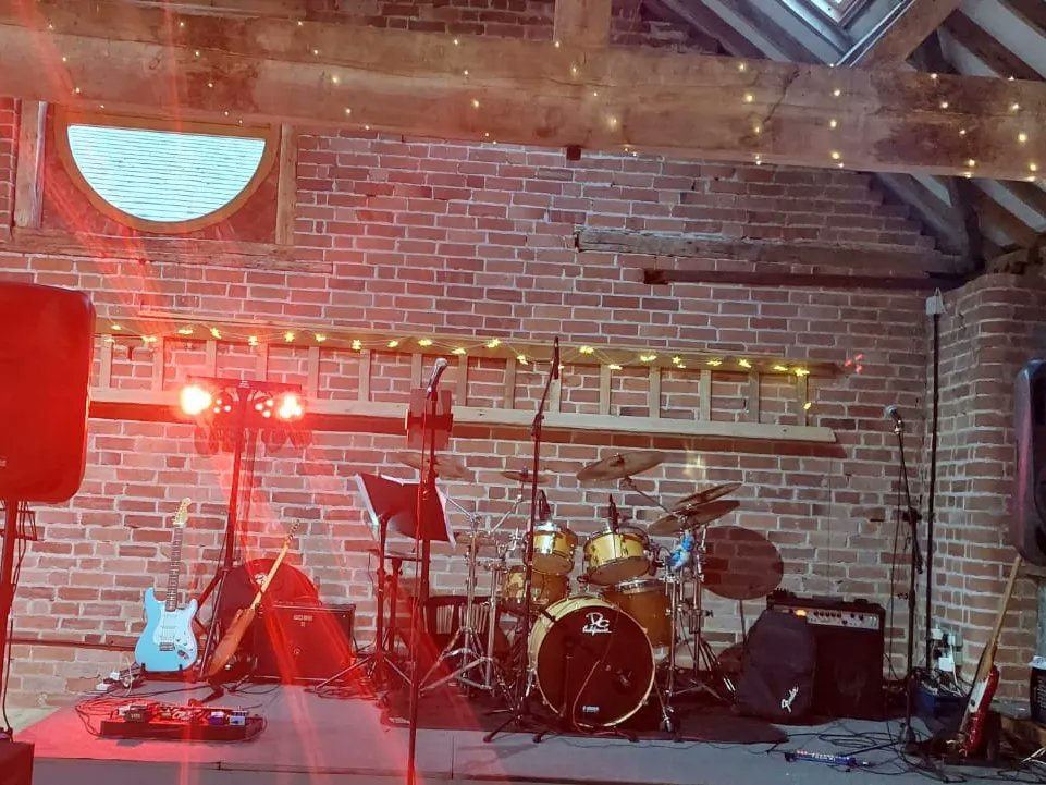 RoyalValentines's tweet photo. "The Royal Valentines did a very special Wedding last Thursday 25th August 22. Not only was it at a beautiful location @The_Haybarn_Herefordshire and was such a wonderful sunny day. The band got to perform for my close friend Matt and his lovely partner Laura!" Richard (Manager) https://t.co/QzMvfJPbwX