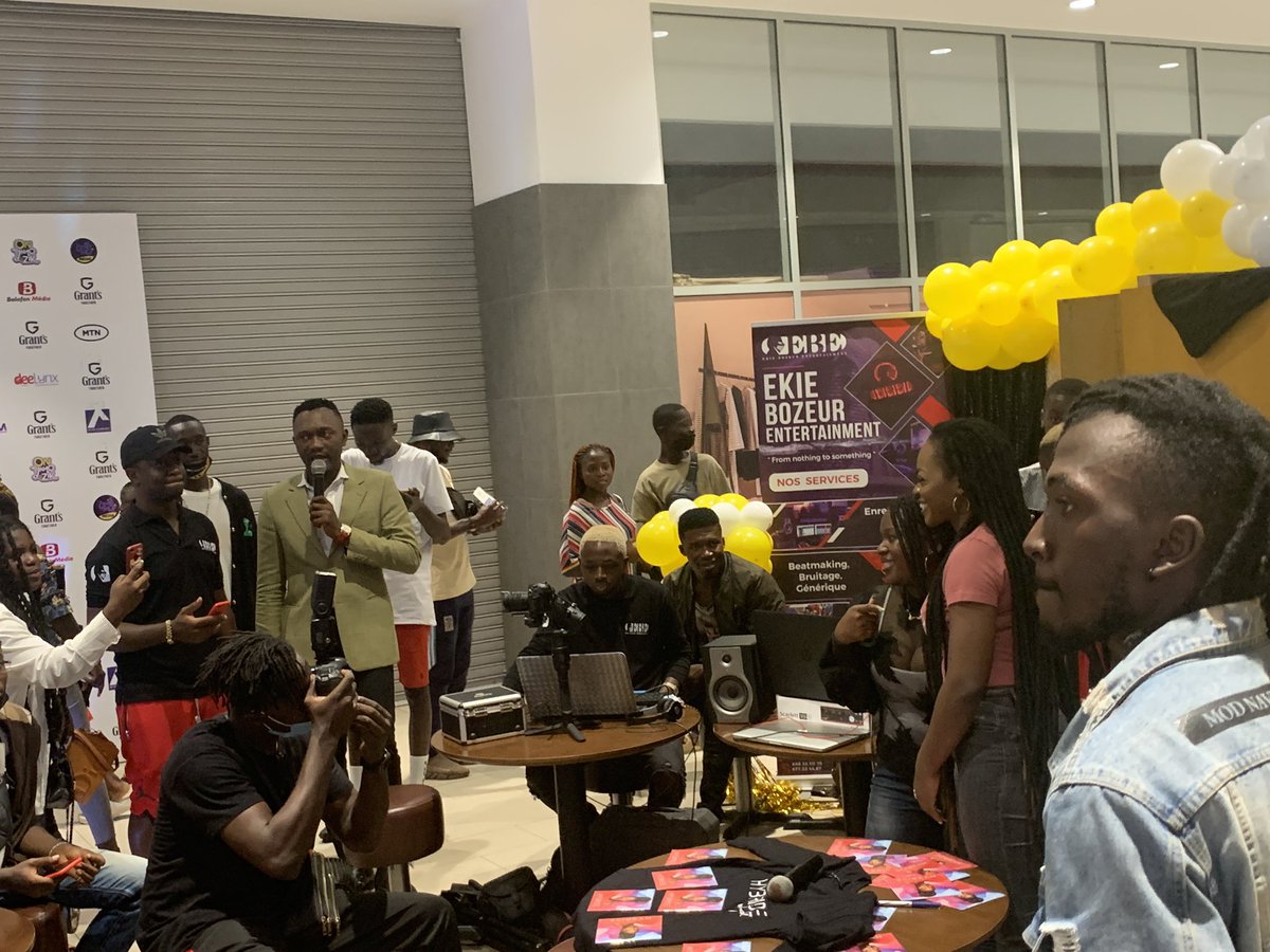 kamdemvoyages2's tweet image. Voilà moi Gospel 

Démonstration du concept au grand public.
Grand Mall
journée mondiale du blog 
#BlogDay2022  
#ABCBlogDay
@MTNCameroon