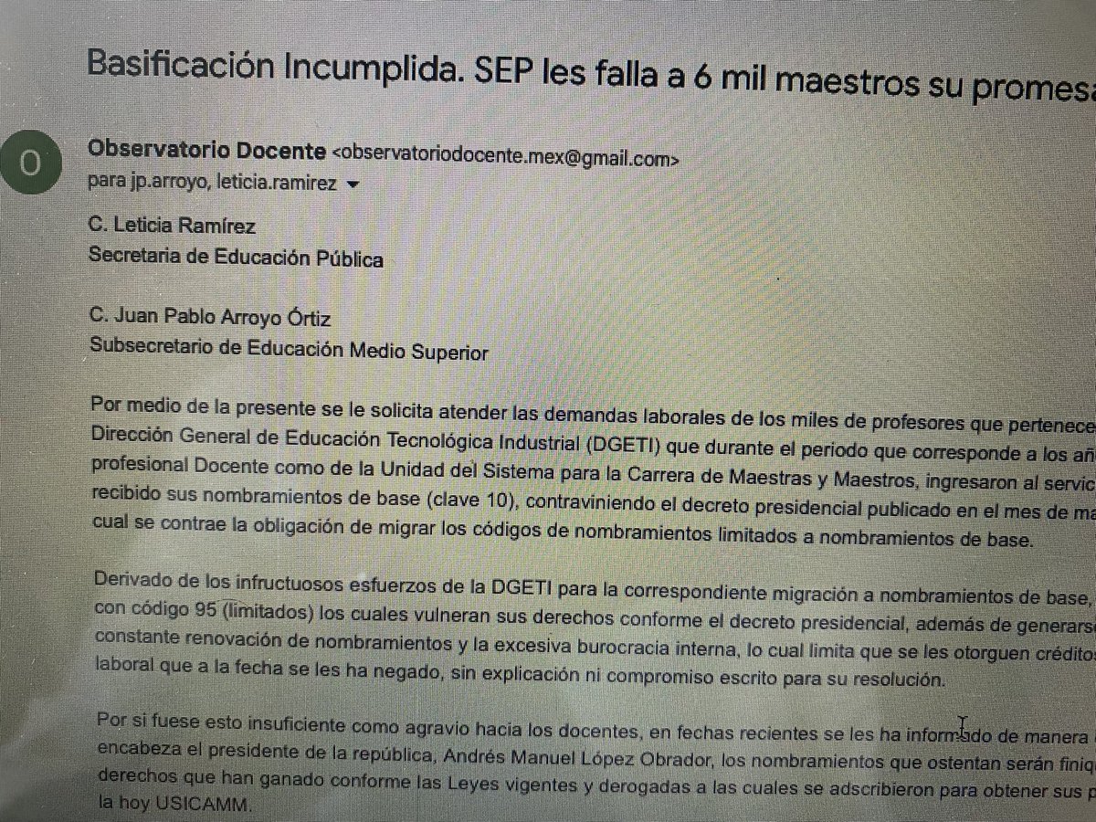 REobservatorio's tweet photo. Hoy se cumple la fecha de la promesa firmada en la minuta SEMS-SNTE para basificar a miles de maestr@s de Educación Medio Superior. 

Para recordarles que han violado una vez más el derecho de los trabajadores, le enviamos un mail a Juan Pablo Arroyo ccp @Letamaya @SEP_mx https://t.co/sZYU3q1UWy