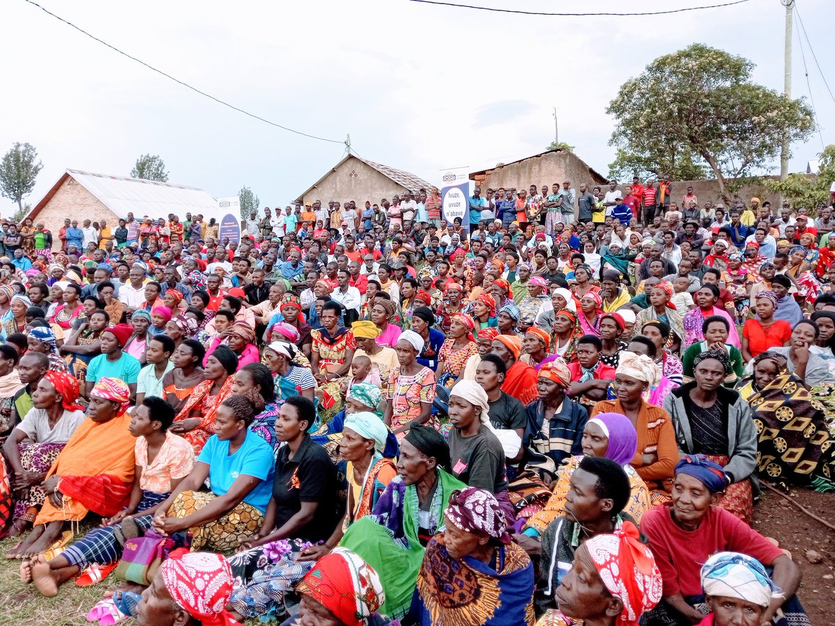 Abaturage ba Mututu kandi barashimirwa ko bishyiriyeho gahunda y'IHANIRO N'IHANURIRO yabafashije kwicyemurira ibibazo ndetse bakaba bariyubakiye n'ibiro by'Akagari. Ubu Akagari ka Mututu gafite miliyoni zirenga eshanu z'ubwizigame bwa Mitiwere ya 2023-2024. @Erasmen @gatjmv