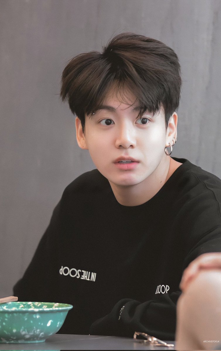 taebykth1's tweet photo. HAPPY BRITHDAY JUNGKOOKIEEE!!!! MY ANGEL, MY BABY, MY HAPPINESS,,, BE HAPPY OKEYYY!!!! LOVE U, ARMY AS ALWAYS SUPPORT U, SEND BIG LOVE TO JUNGKOOKIE @BTS_twt 

#OurPurpleLightJK
#GoldenStarJKDAY
#HAPPYJKDAY
#생축_정국이생일_이올시다
#JUNGKOOKDAY https://t.co/gBzz0IqdiJ