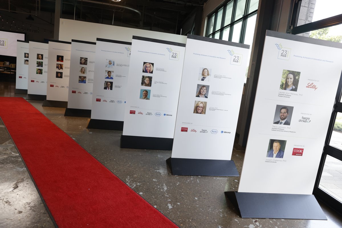 MirroParkview's tweet photo. Jessica Pater, Senior Research Scientist and Manager of the Health Services and Informatics Research Lab, received the #23pair Award from @BioCrossroads last week. Congratulations Jessica! Learn more about the 23 Pair Award here: https://t.co/zUcJXDUXfI https://t.co/KVDzxU5QWe