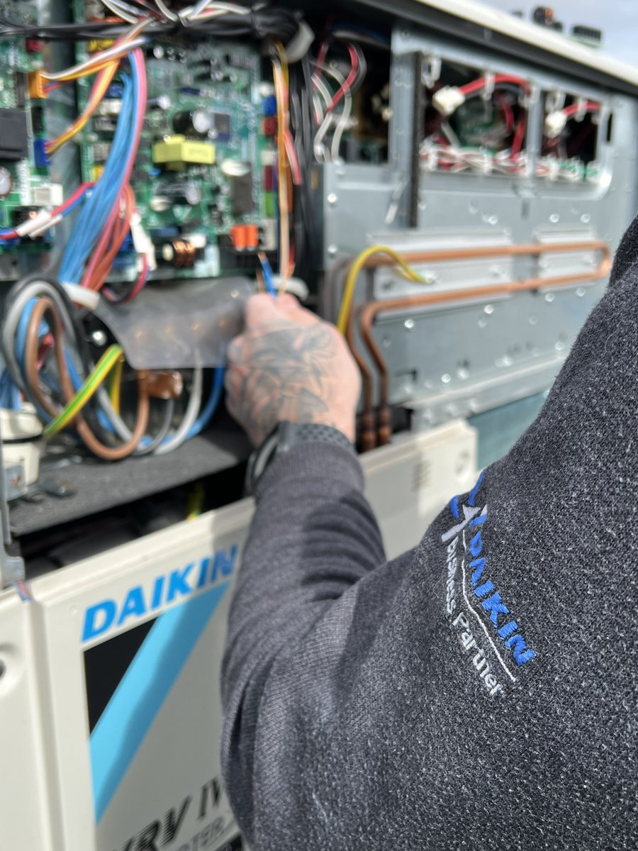 TaranisEng's tweet photo. Take a look at our service team dealing with more Daikin board swaps following power spikes on-site.

The service team were able to resolve the issues for the clients in time for handover.

#taranisengineering #engineering #bristol #cardiff #serviceteam #daikin #project #hvac https://t.co/6KEmhMTELT