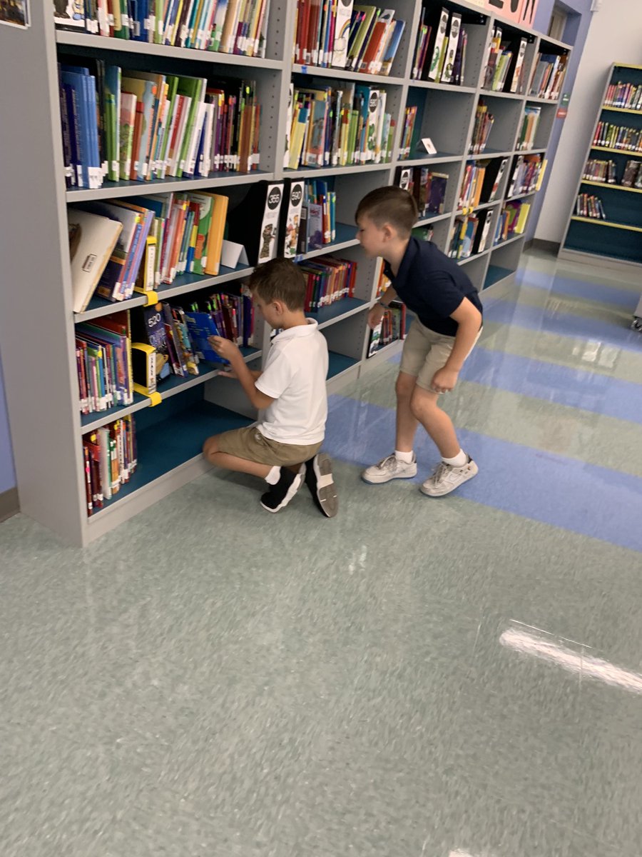 MrsBerlatsky's tweet photo. #LostInTheLibrary Media Center Scavenger Hunt #PeaceLoveLiteracy #LoveMyLibraryPBCSD #VerdeK8 https://t.co/LVWE6GQhKh