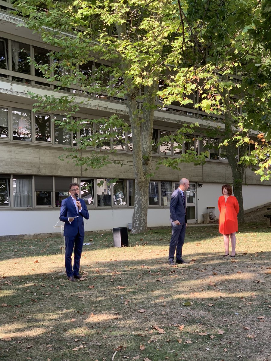 PresidentTJEvry's tweet photo. Je quitte ce jour mes fonctions de président du tribunal judiciaire d’Evry pour rejoindre la présidence du TJ de Nanterre. Ce compte va fermer dans sa forme actuelle. 4 années riches et intenses au service de la justice en Essonne. Merci à tous les personnels et partenaires du TJ https://t.co/ozgJ1gBQZz