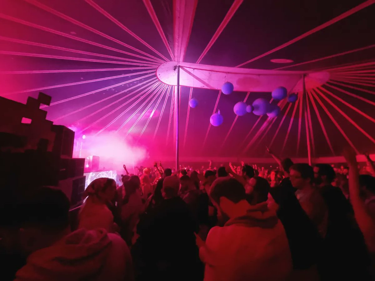 [Almost] recovered from the best weekend at <a href="/solfestofficial/">Solfest</a>! 🎪  
   
Always a pleasure to play at the Tarns Dub Stage, it gets bigger and better every year and everyone absolutely sent it 🔥🚀  
    
So good to catch up with the crew and meet some new faces 🙌