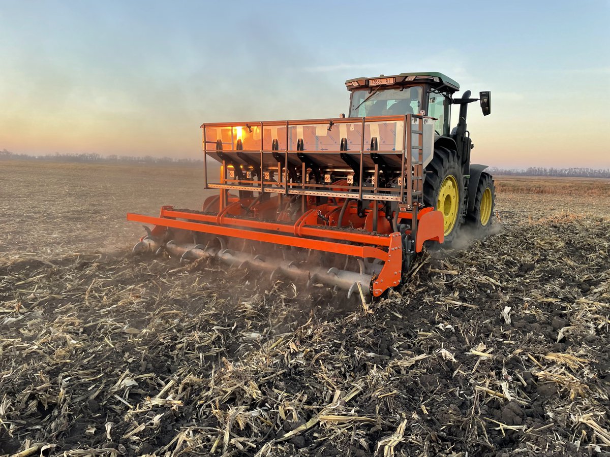LandEcoTech's tweet photo. В НАЯВНОСТІ���

ГЛИБОКОРОЗПУШУВАЧ IRIS RIPPER 9 ІЗ СИСТЕМОЮ ЛОКАЛЬНОГО ВНЕСЕННЯ ДОБРИВ

Деталі на сайті: https://t.co/WZ5kdhG9R1

КОНТАКТИ:
EMAIL📧
info@let.in.ua

НОМЕРИ ТЕЛЕФОНА 📲
+38 097 219 98 14
+38 097 122 39 39
+38 067 326 34 64 https://t.co/3hVGSQQwfU