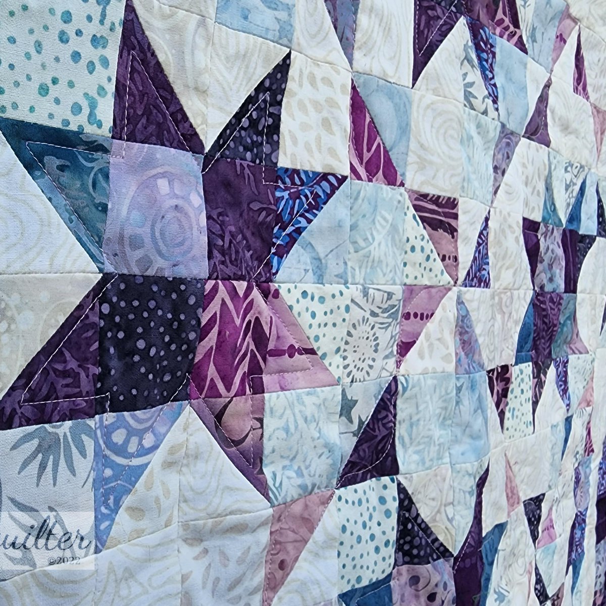 Finished August Island Batik challenge and I've got the pattern that inspired it on sale. What are you working on?

inquiringquilter.com/questions/2022…

#inquiringquilter #islandbatikambassador @islandbatik #islandbatik #iloveislandbatik